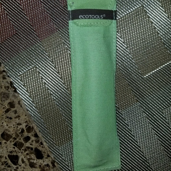 NEW Eco Tools Precision Blush Brush - Picture 2 of 2